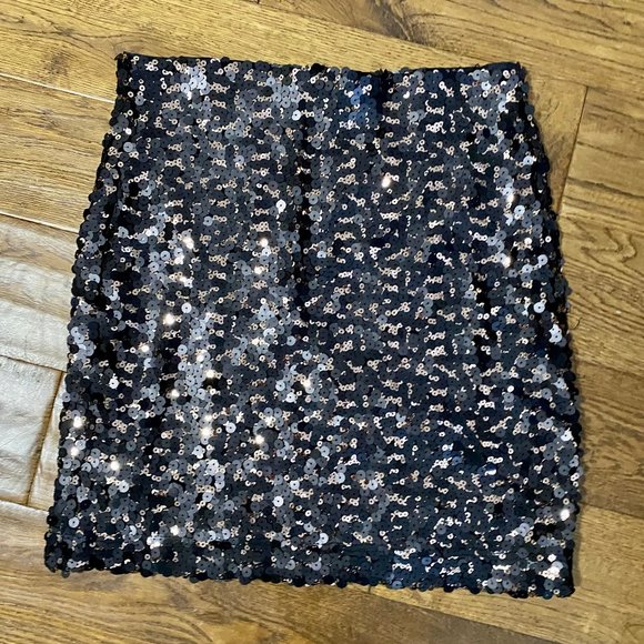 Sparkly Sequin Mini Skirt - Dynamite - Small - Picture 2 of 3